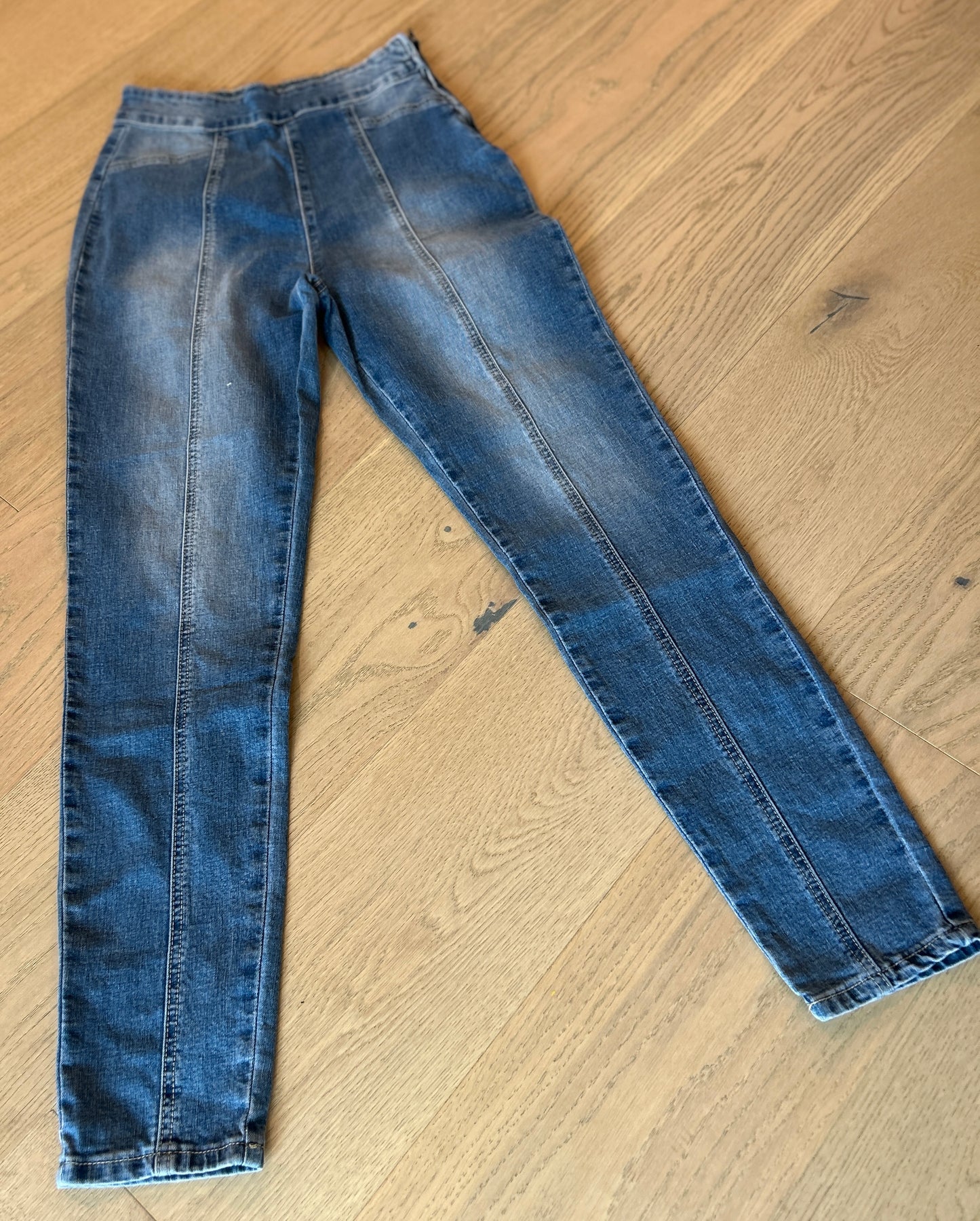Side Zipped Jean