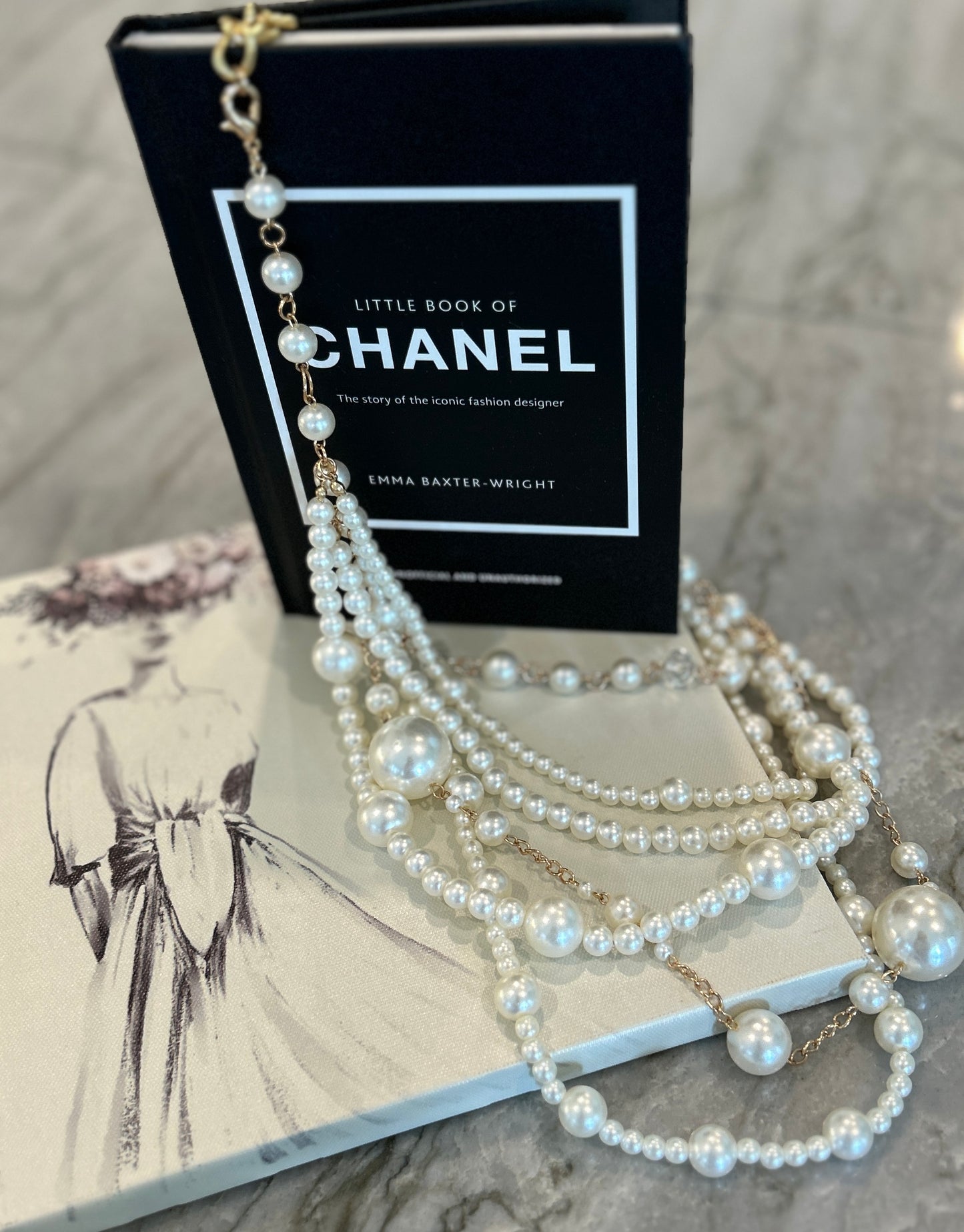 Pearl and Gold Chain Necklace