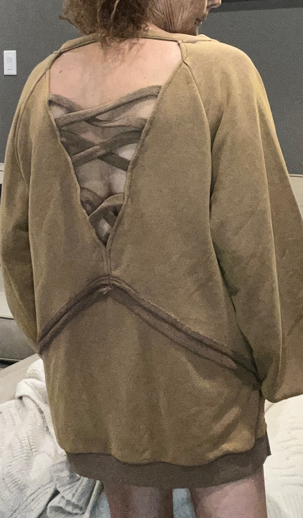 Oversized Sweatshirt Criss-Cross Back