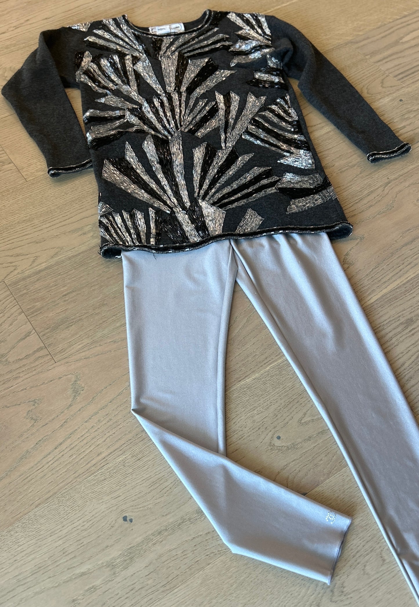 Pre Loved Adrienne Vittadini Sweater